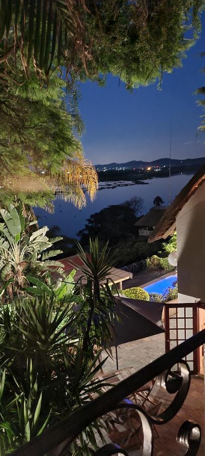 Bed and Breakfast Cozy Kosmos Hartbeespoort Exterior foto