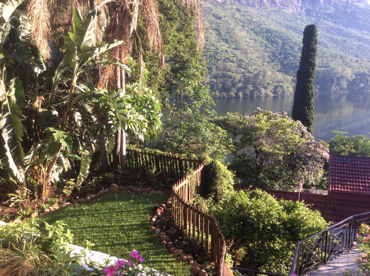 Bed and Breakfast Cozy Kosmos Hartbeespoort Exterior foto